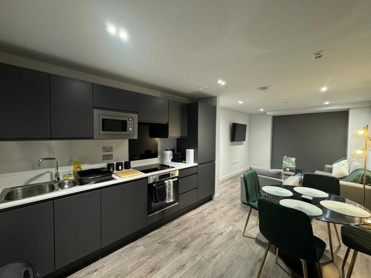 Modern 2-Bedroom Apartment In Heart Of 리버풀 외부 사진