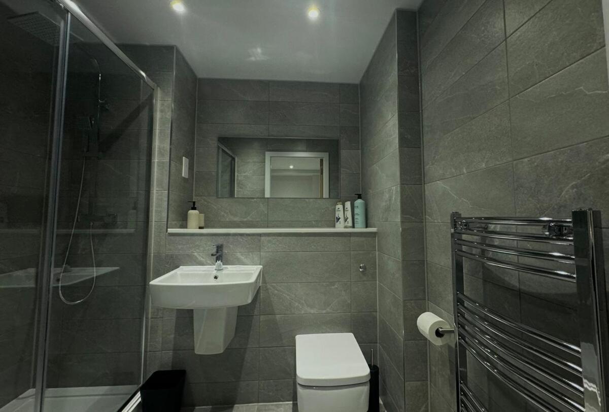 Modern 2-Bedroom Apartment In Heart Of 리버풀 외부 사진